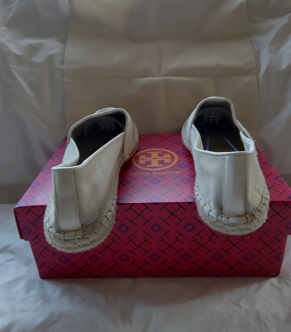 NWOT Tory Burch 'Lacey' Cream & Khaki Canvas Espadrilles with Logo Medallion